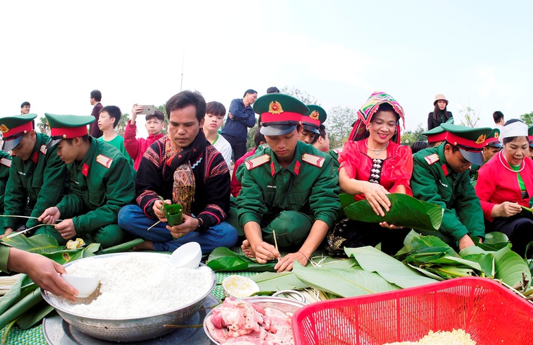 Chương trình ‘Bánh chưng xanh - Tết vì người nghèo’ năm 2025