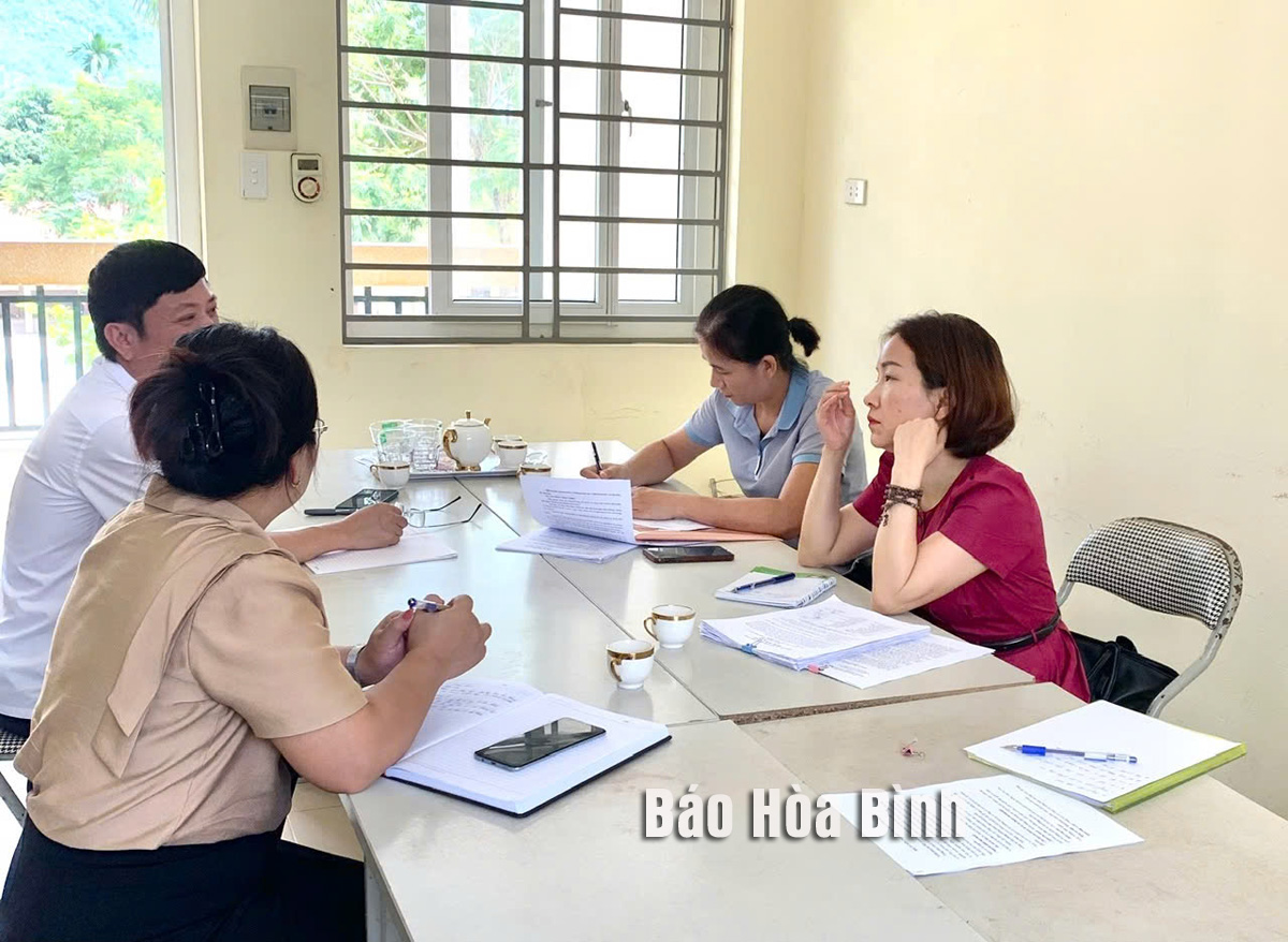 Ngành Giáo dục huyện Kim Bôi xây dựng trường học không khói thuốc