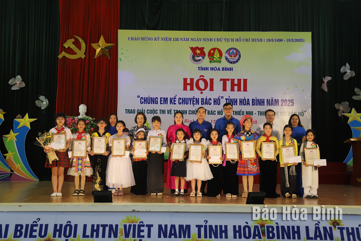 Thiếu nhi Hòa Bình thi kể chuyện, vẽ tranh về Bác Hồ