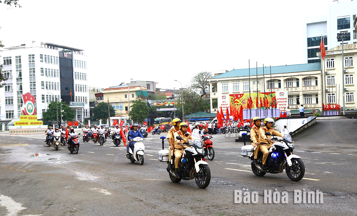 Mít tinh hưởng ứng Ngày Thế giới không thuốc lá và Tuần lễ quốc gia không thuốc lá
