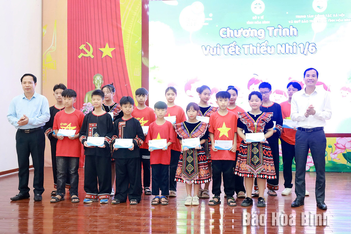 Vui Tết Thiếu nhi 1/6 cho trẻ em có hoàn cảnh đặc biệt, khó khăn