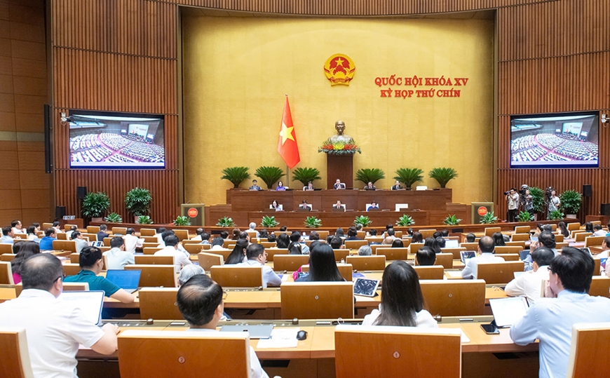 Kỳ họp thứ chín, Quốc hội khóa XV: Thảo luận về sửa đổi, bổ sung một số điều của Hiến pháp năm 2013