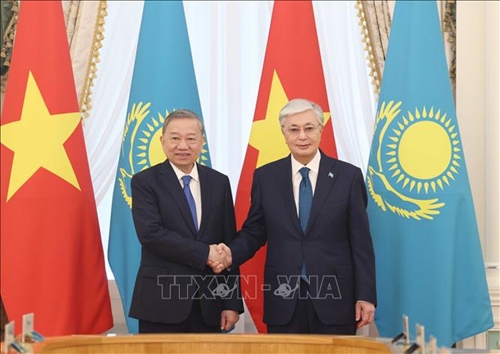 Tuyên bố chung về việc thiết lập quan hệ Đối tác chiến lược Việt Nam - Kazakhstan