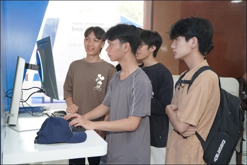 Học sinh, sinh viên Thủ đô hứng thú với Ngày hội công nghệ SIC Tech Day 2025