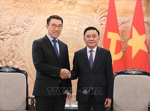Tăng cường quan hệ đoàn kết đặc biệt giữa Việt Nam và Lào