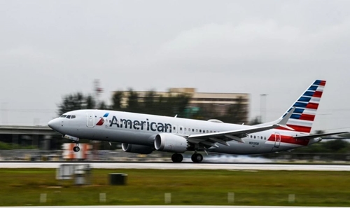 Máy bay American Airlines hạ cánh khẩn cấp tại Cuba