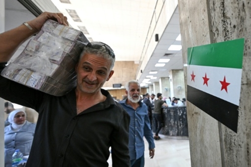 Mỹ chính thức dỡ bỏ trừng phạt Syria