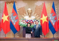 Chủ tịch Quốc hội Vương Đình Huệ hội đàm với Chủ tịch Quốc hội Campuchia Samdech Khuon Sudary