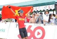 Vận động viên Đinh Thị Như Quỳnh của Việt Nam xuất sắc giành huy chương vàng nội dung băng đồng Olympic nữ