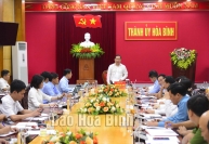 Bí thư Tỉnh ủy Nguyễn Phi Long làm việc với Ban Thường vụ Thành ủy Hòa Bình