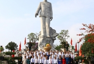 Đẩy mạnh học tập và làm theo tư tưởng, đạo đức phong cách Hồ Chí Minh, xây dựng tỉnh Hòa Bình ngày càng giàu đẹp, văn minh