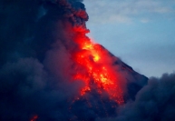 Philippines khuyến cáo sơ tán, cảnh báo núi lửa Mayon phun trào nguy hiểm