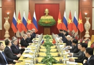 Báo chí Nga nêu bật chuyến thăm của Tổng thống Vladimir Putin đến Việt Nam