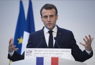 Tổng thống Pháp Emmanuel Macron "biến mất" giữa cuộc khủng hoảng bầu cử