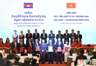 Thủ tướng Phạm Minh Chính và Thủ tướng Campuchia dự Diễn đàn xúc tiến đầu tư và thương mại Việt Nam-Campuchia