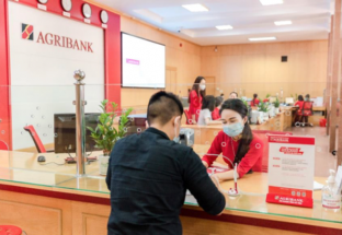 Agribank tiếp tục miễn 100% phí dịch vụ tại các địa phương giãn cách xã hội