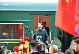 Chủ tịch Kim Jong-un thăm thiện chí chính thức Việt Nam