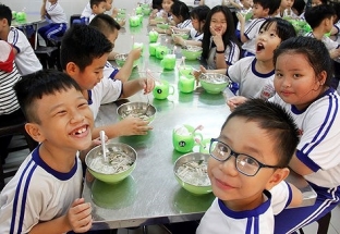 Nhiều trường vẫn "ngại" áp dụng thực đơn “Bữa ăn học đường”