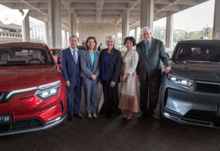 Giới chức Mỹ đánh giá cao dự án sản xuất xe ô tô điện của Vinfast