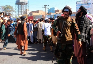 Taliban treo thi thể tội phạm giữa quảng trường, báo hiệu sự quay lại của luật lệ hà khắc