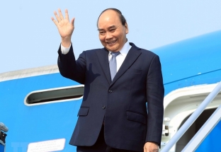 Chủ tịch nước Nguyễn Xuân Phúc lên đường thăm cấp Nhà nước Indonesia