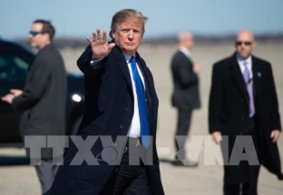 Tổng thống Mỹ Donald Trump khởi hành tới Hà Nội
