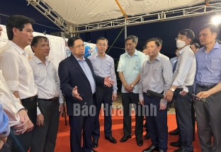 Thủ tướng Chính phủ Phạm Minh Chính kiểm tra Dự án đầu tư xây dựng đường cao tốc Hòa Bình - Mộc Châu