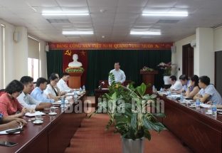 Bí thư Tỉnh ủy Nguyễn Phi Long làm việc với Ban Dân vận Tỉnh ủy