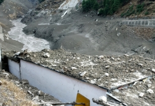 Vụ đứt vỡ sông băng trên dãy Himalaya: Hơn 125 người mất tích
