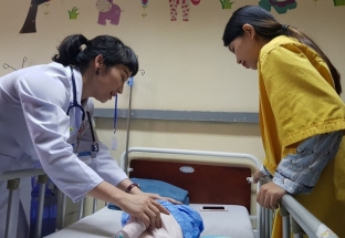 Các bệnh viện Hà Nội không được thu tiền thăm nuôi người bệnh