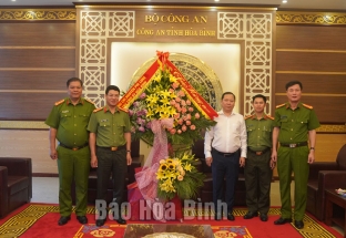 Bí thư Tỉnh ủy Nguyễn Phi Long chúc mừng kỷ niệm 77 năm Ngày truyền thống lực lượng Công an nhân dân 