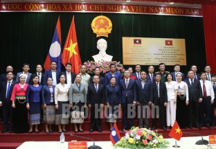 Đoàn đại biểu cấp cao Quốc hội nước Cộng hoà Dân chủ Nhân dân Lào thăm và làm việc tại tỉnh 
