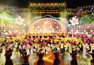Khai mạc lễ hội Hoa Anh Đào-Điện Biên Phủ