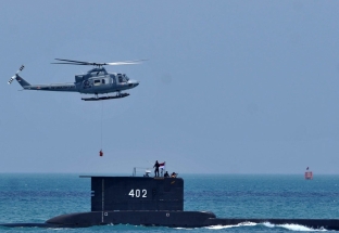 Indonesia huy động mọi nguồn lực tìm kiếm tàu ngầm khi dưỡng khí sắp cạn