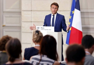 Tổng thống Pháp Macron: “Châu Âu sẽ phải trả giá để từ bỏ khí đốt của Nga”