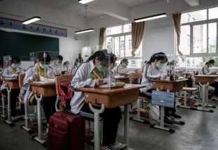 Hậu phong tỏa, nhiều học sinh Trung Quốc tự tử vì căng thẳng
