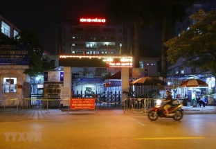 Cách ly y tế toàn Bệnh viện Phổi Hà Nội để phòng chống dịch COVID-19