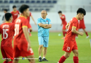 Bóng đá Việt Nam trở lại ‘cuộc đua’
