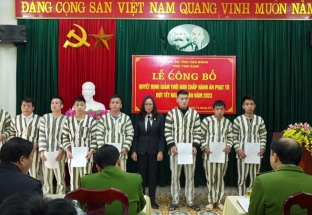 10 phạm nhân ở Cao Bằng được giảm án phạt tù