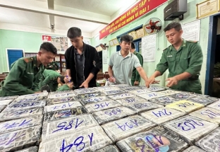 Phát hiện gần 300 kg nghi ma túy trôi dạt vào bờ biển tỉnh Quảng Ngãi