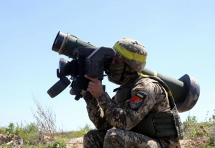 Khủng hoảng Ukraine leo thang, Mỹ gây sức ép toàn diện với Nga