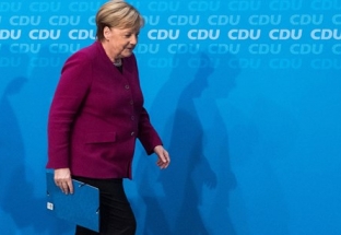 Bà Merkel tuyên bố sẽ rút lui khỏi cuộc đua vào vị trí Thủ tướng