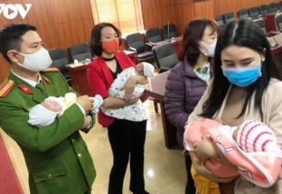Giải cứu 4 trẻ sơ sinh đang trên đường bị bán sang Trung Quốc