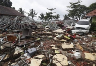Số người chết vì sóng thần ở Indonesia tăng lên con số 281 người