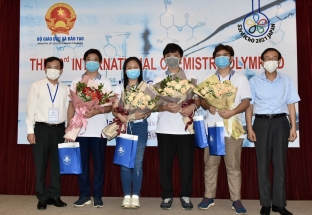 Học sinh Việt Nam toàn thắng tại Olympic Hóa học quốc tế