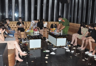 Gần 50 nam, nữ sử dụng chất ma túy trong quán karaoke giữa mùa dịch