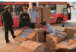 Bắt các vụ buôn lậu khẩu trang y tế sang Lào số lượng lớn