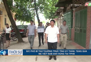 Đ/c Phó bí thư thường trực tỉnh ủy thăm, tặng quà mẹ Việt Nam anh hùng tại TPHB