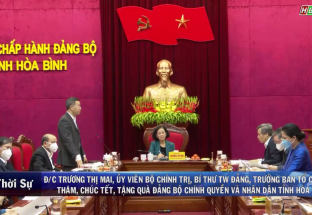 20/1: Đ/c Trương Thị Mai, Trưởng ban tổ chức TW thăm, chúc tết, tặng quà Đảng bộ chính quyền và ND tỉnh HB