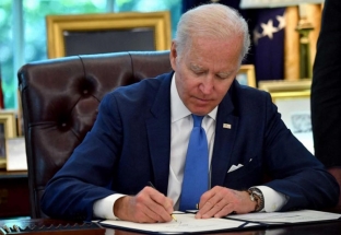 Tổng thống Mỹ Biden ký dự luật hỗ trợ tăng cường cung cấp vũ khí cho Ukraine